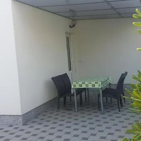 Apartment Leovac Lopar