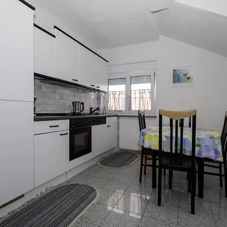 Apartment Leovac