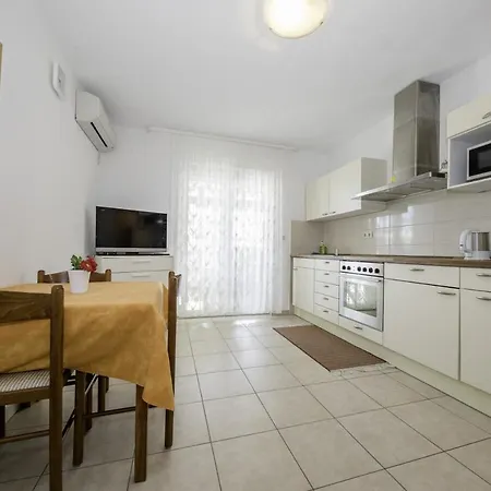 Apartment Leovac Lopar
