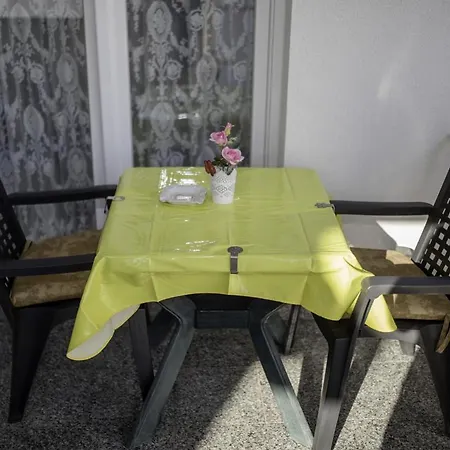 Leovac Apartment *