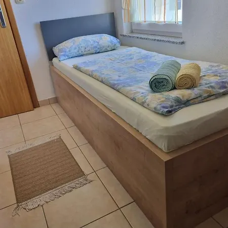 Leovac Apartment *